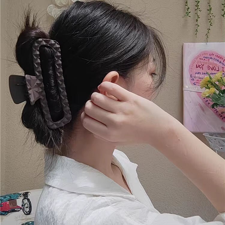 Matte Textured Hair Claw